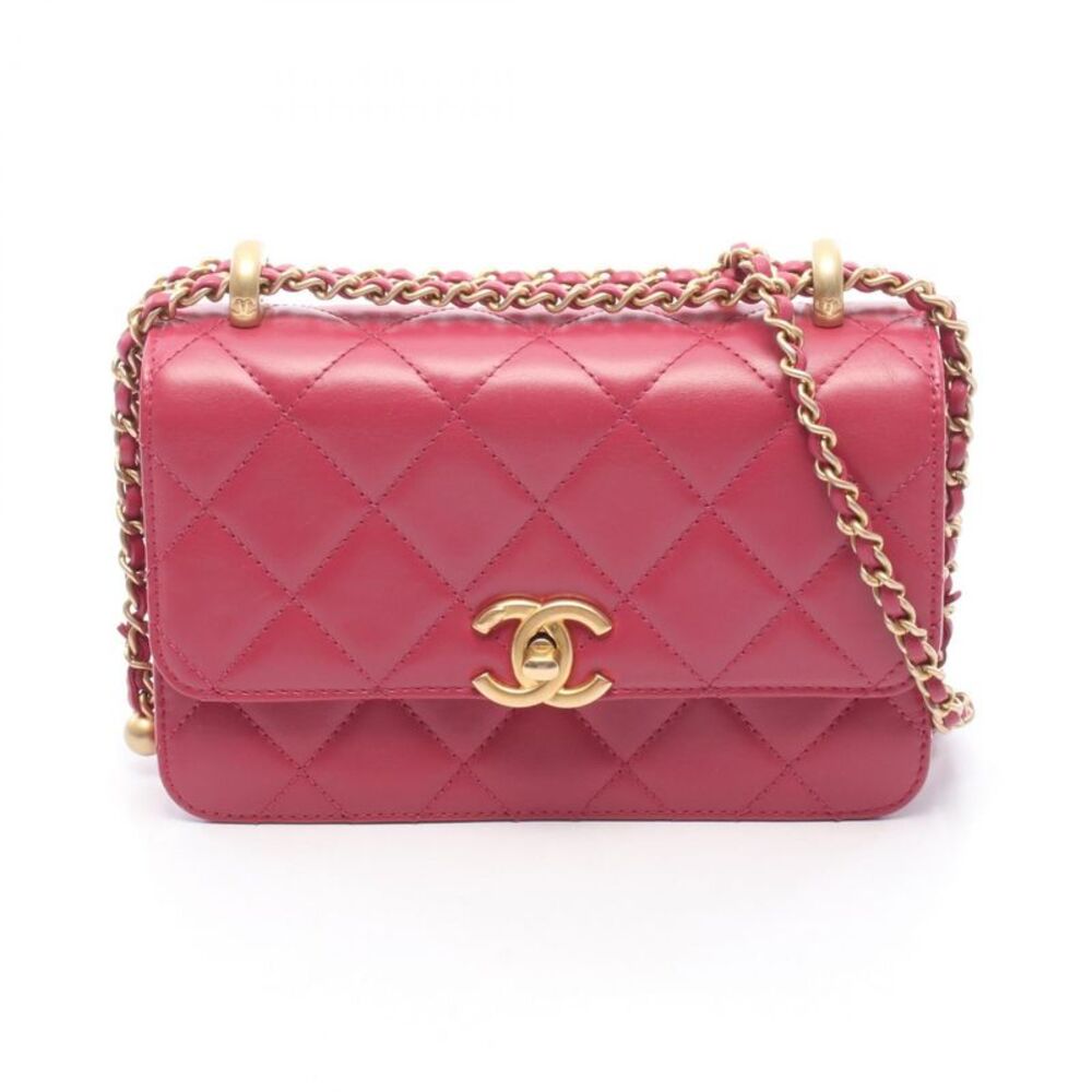 CHANEL Matelasse Leather Shoulder Bag